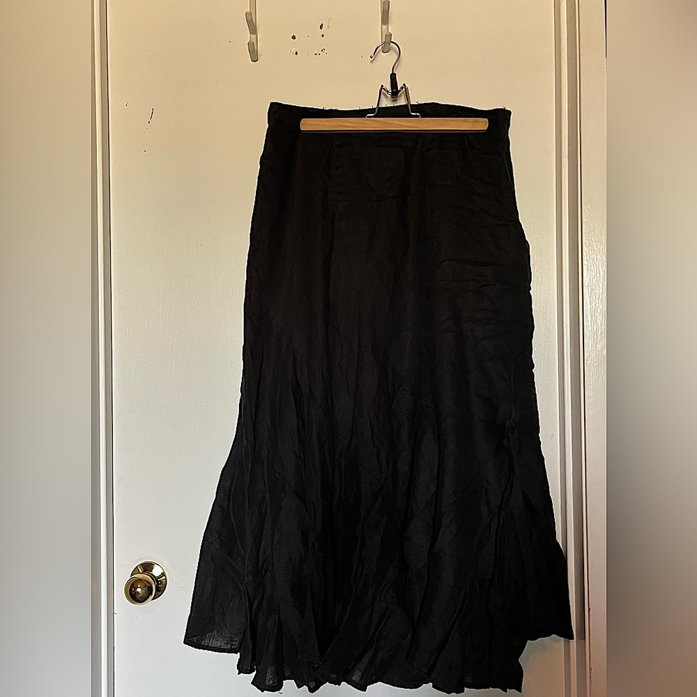 Elegant Black 100 % Linen Mermaid Women's Skirt. Lined to keep the linens shape.